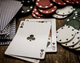 How to Deal 5 Card Poker